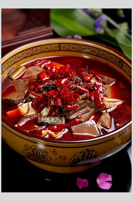 特色毛血旺食品摄影图片