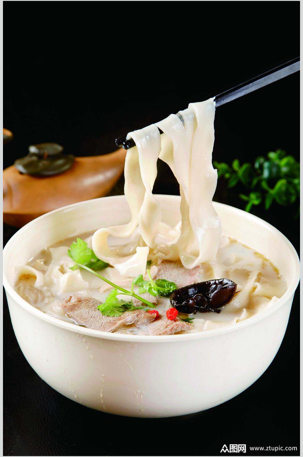 营养美味河南烩面食品摄影图片