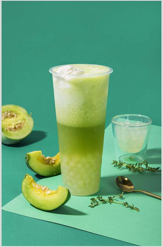 清新绿色奶茶摄影图