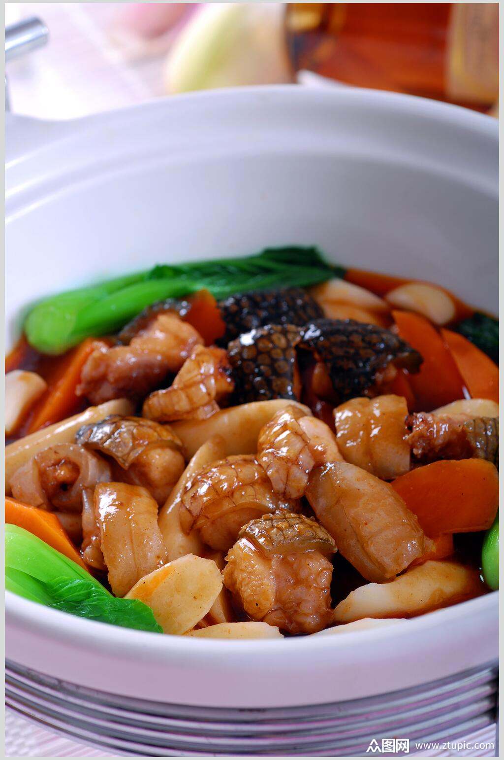 功夫鳄鱼肉餐饮高清图片