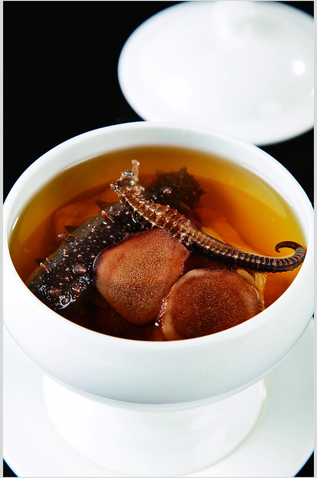 鹿茸海龙炖辽参图片素材