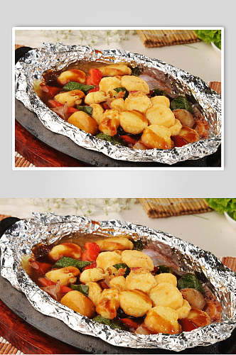 锡纸铁板豆腐食物摄影图片