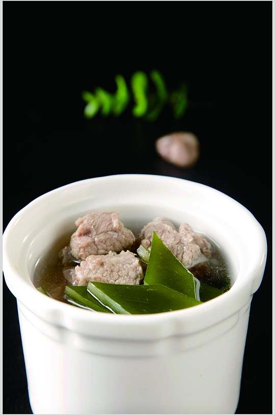 排骨炖海带食物图片