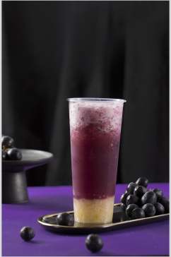 葡萄果汁夏日冰凉饮品摄影图片