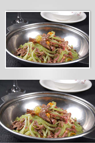 新鲜干锅鸡杂食物摄影图片