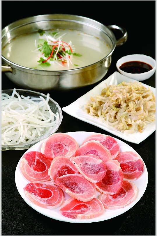 酸菜火锅食品图片