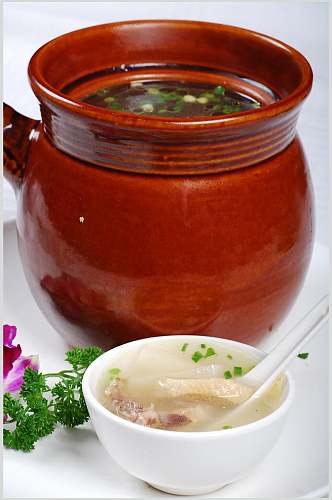 酸萝卜老鸭汤餐饮食物图片