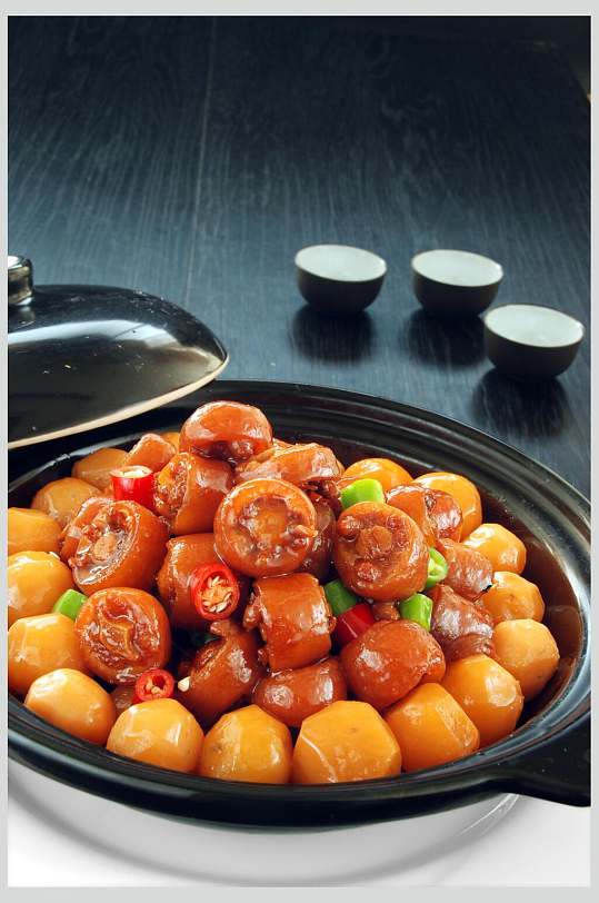 香辣小土豆焖猪尾图片