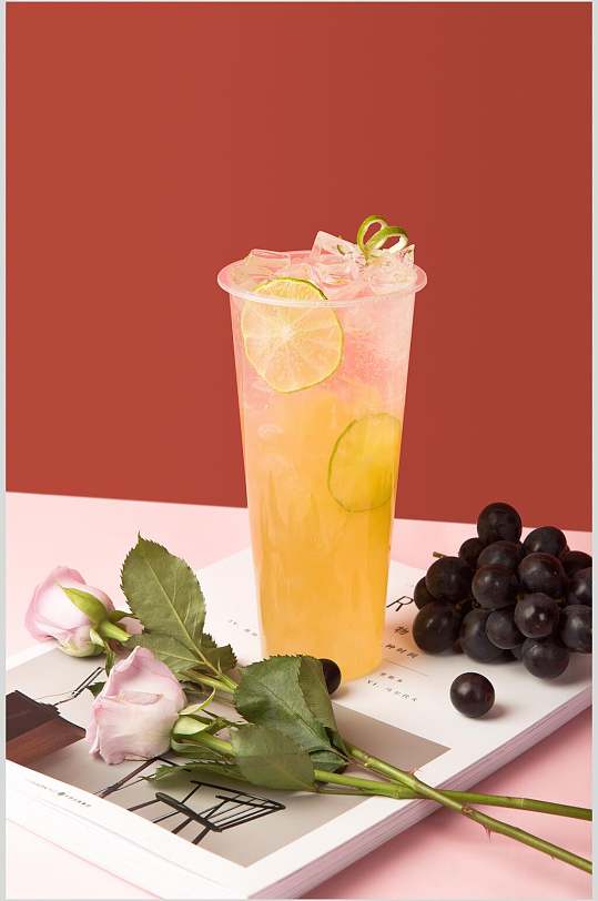 清新葡萄柠檬水水果茶奶茶摄影图