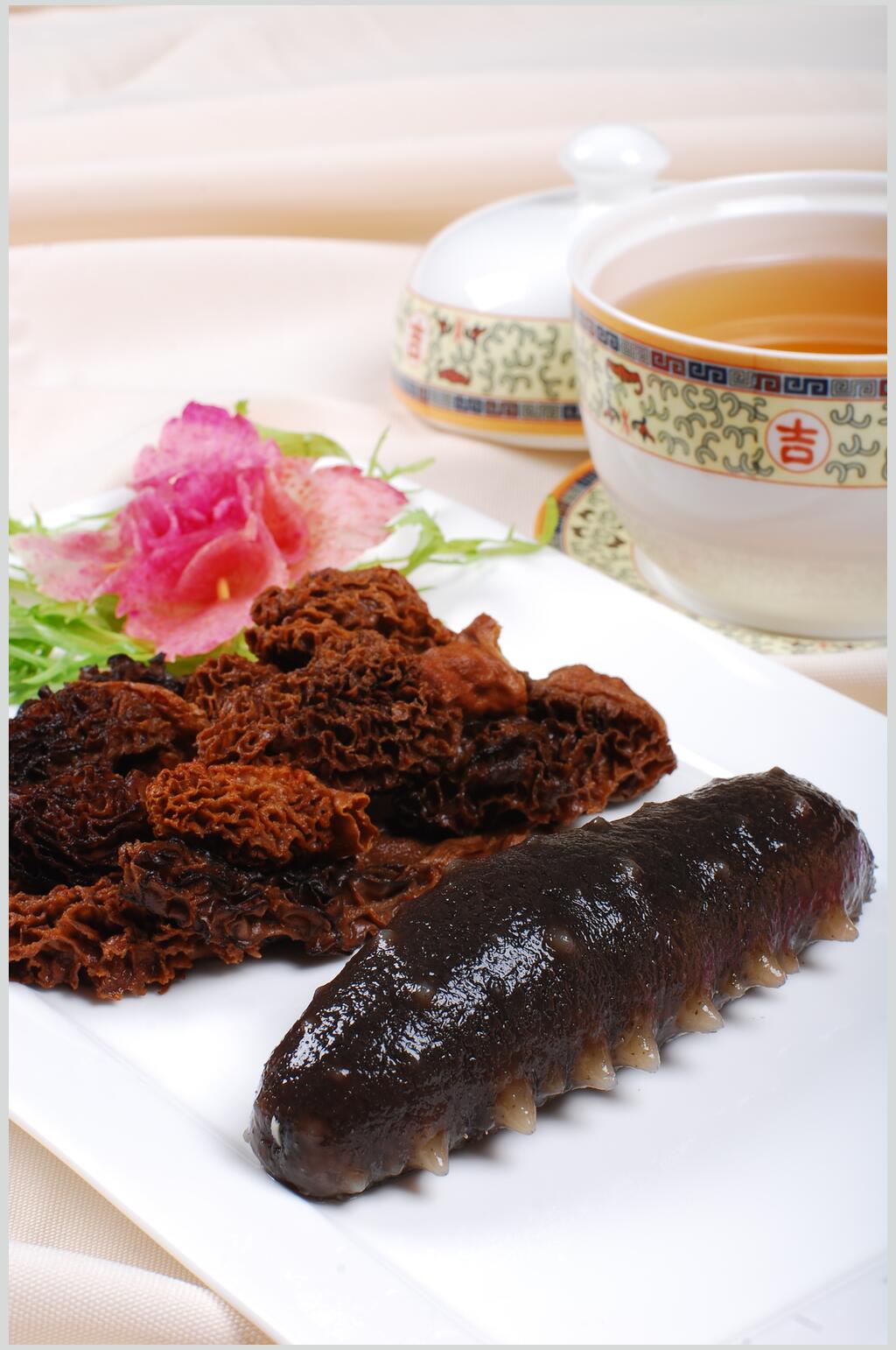 羊肚菌炖辽参图片素材