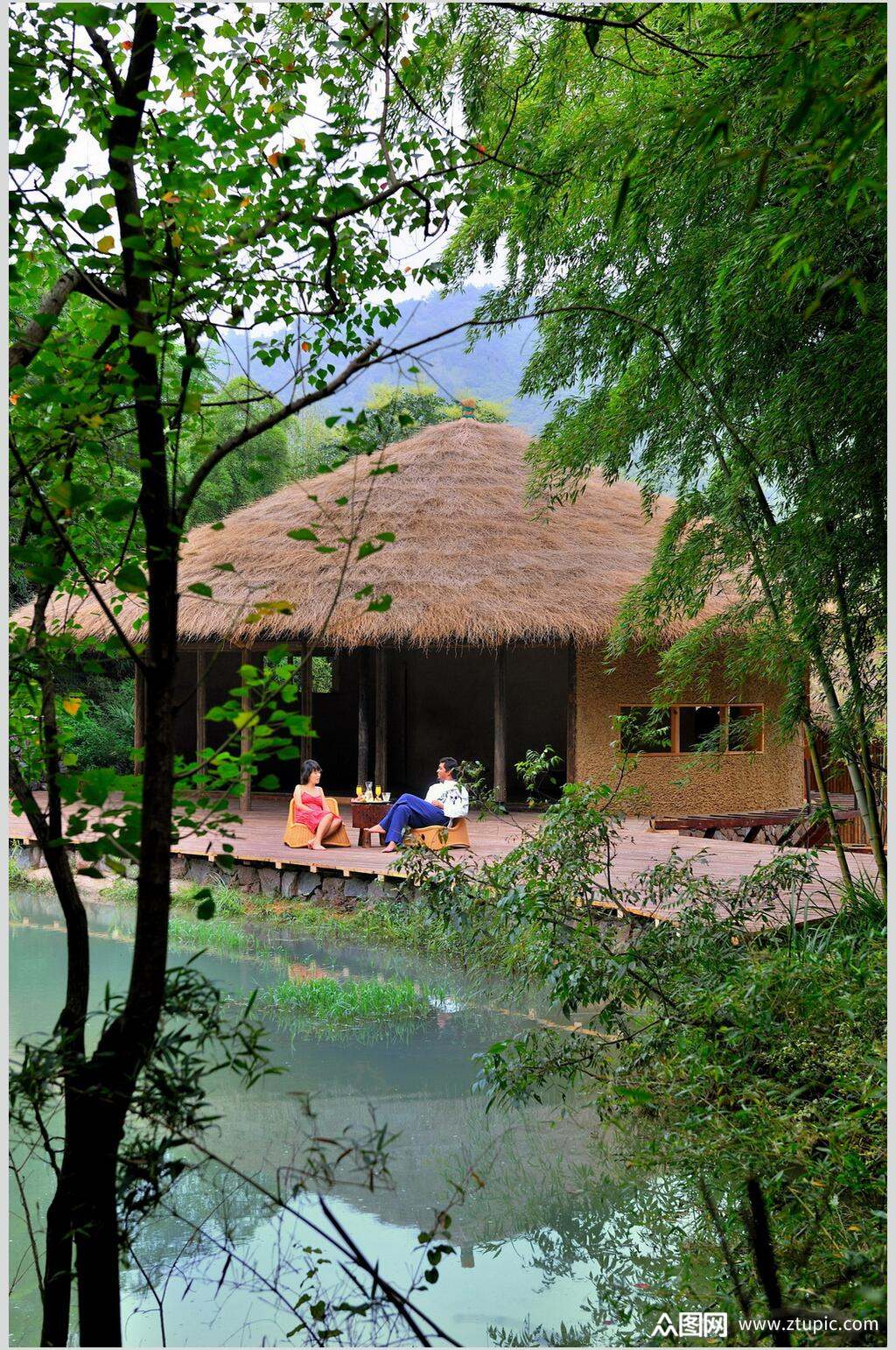 莫干山裸心谷度假村民宿湖边景色图片