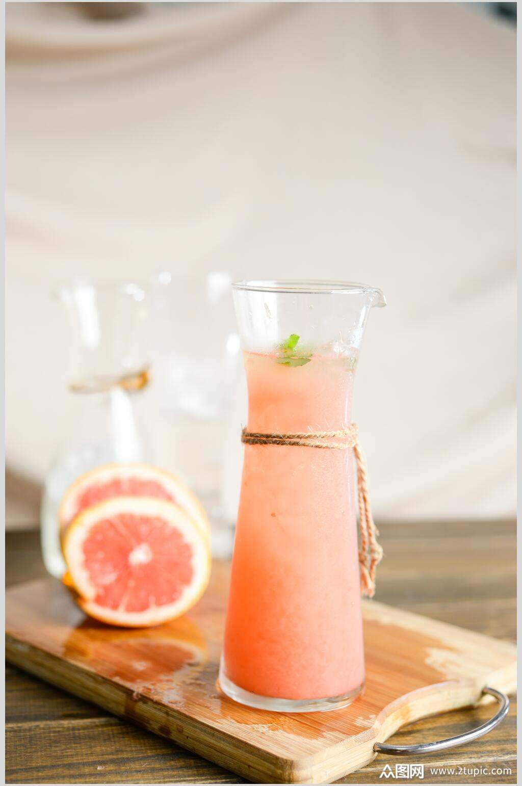 美味西柚果汁奶茶图片