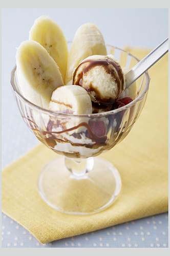 香蕉冰淇淋鲜果饮品食物图片