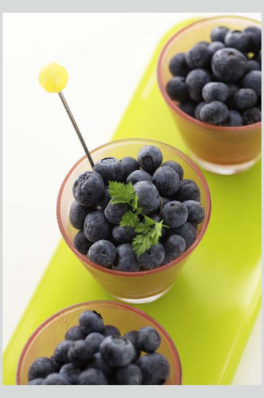 美味蓝莓鲜果饮品图片