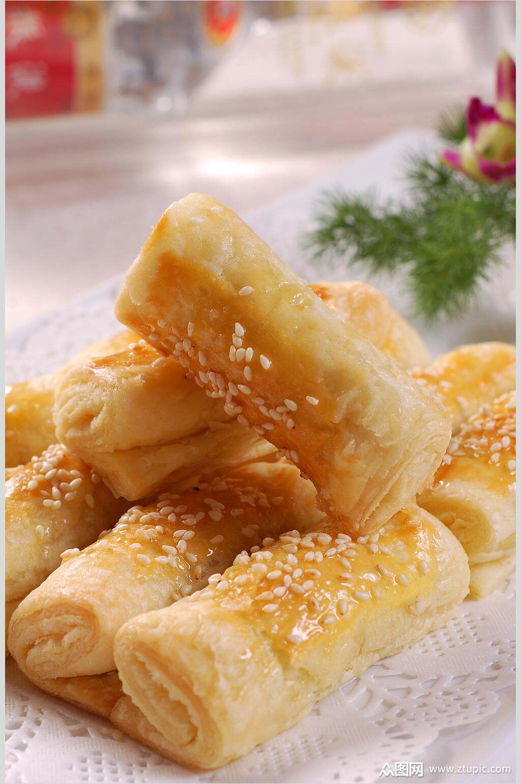 小吃叉烧酥食物图片