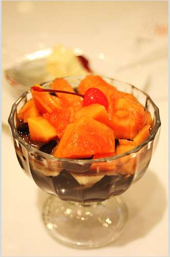 新鲜木瓜水果捞甜品食品图片