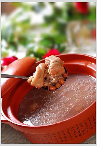 汤菜马蹄花生炖猪蹄食物高清图片