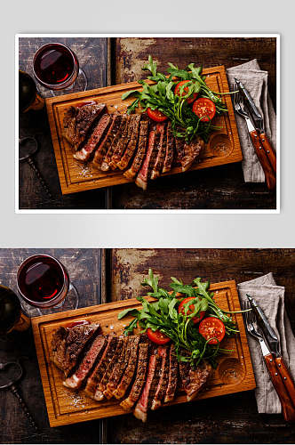 红酒配牛排食物食材烹饪摄影图