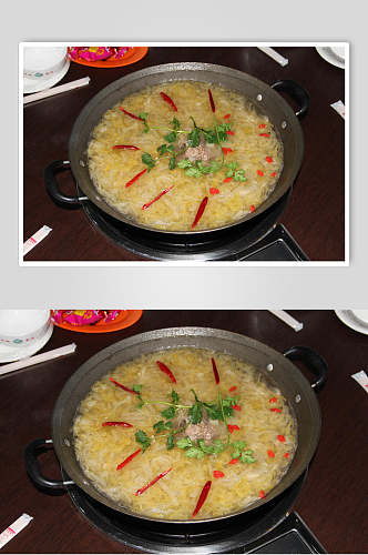 新鲜美味酸菜锅图片