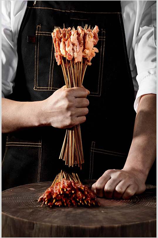 招牌秘制烤肉串食物摄影图片
