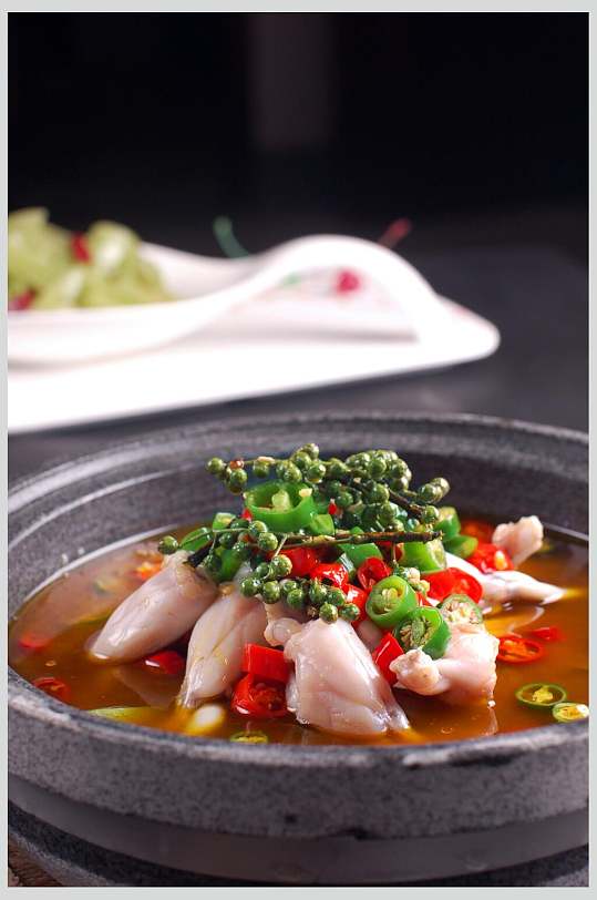 特色精品石锅美蛙食物高清图片