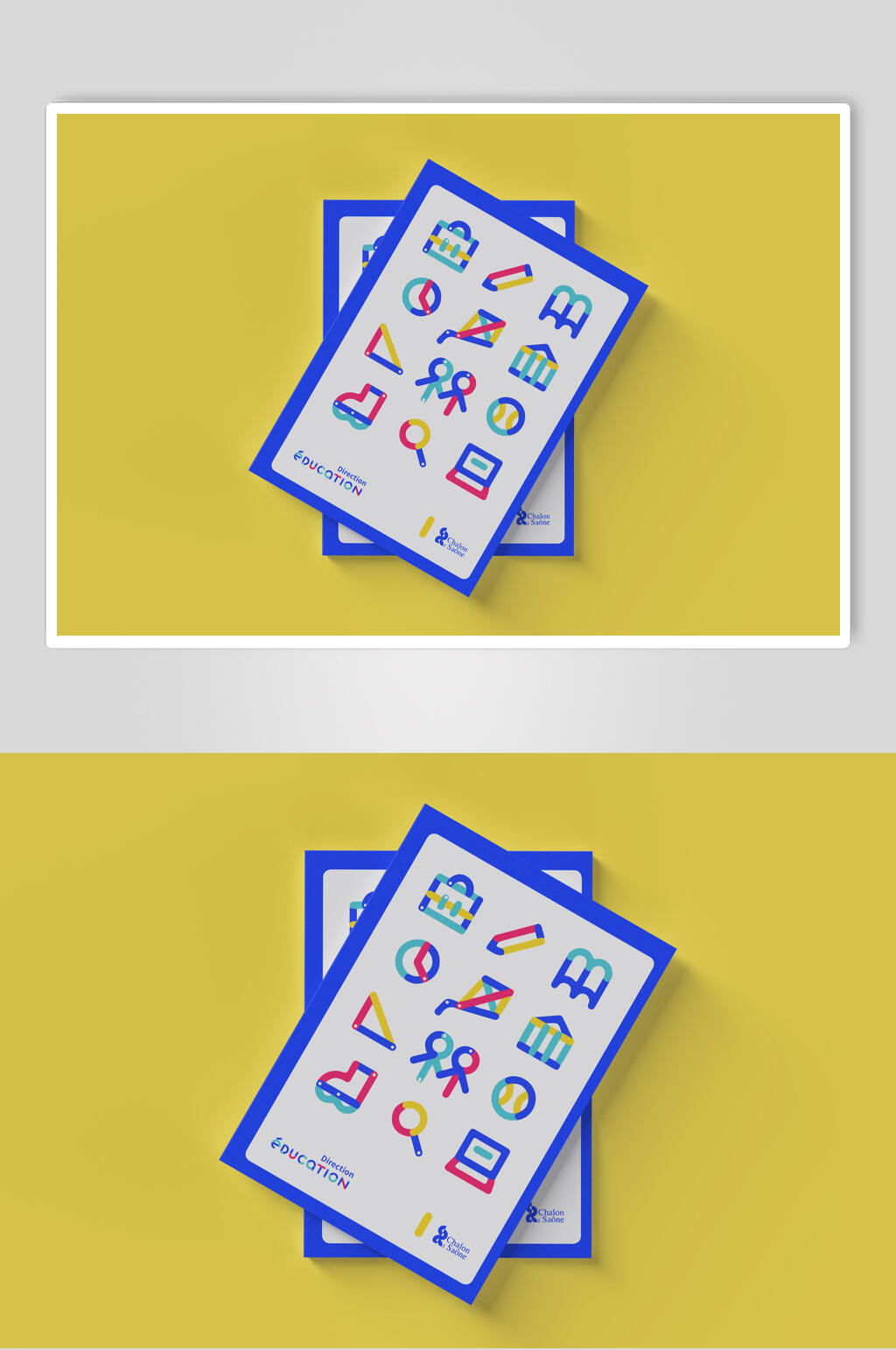 蓝色边框卡片样机素材
