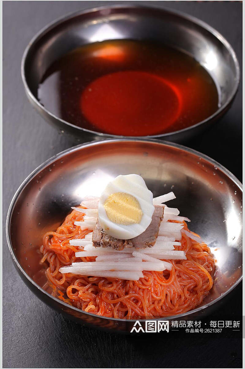 招牌香浓美味朝鲜冷面美食图片素材