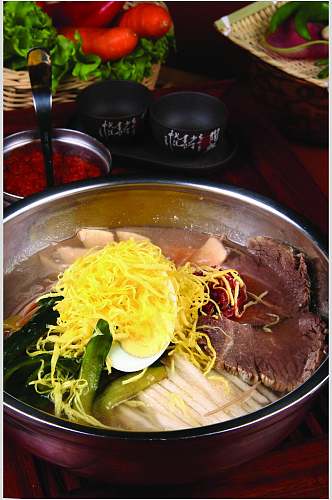 营养健康朝鲜冷面美食图片