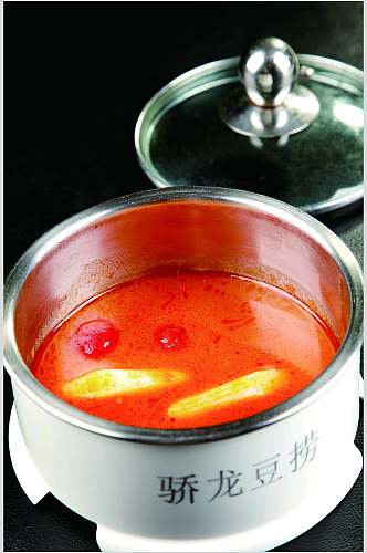 新鲜番茄锅食物摄影图片