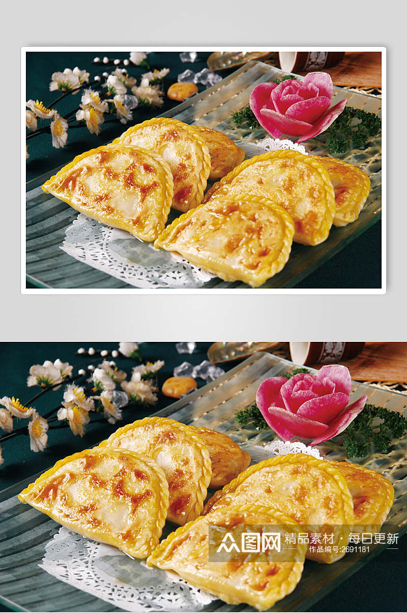 金黄美味韭菜盒子食品摄影图片素材