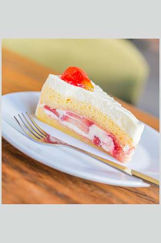 鲜香草莓水果甜点蛋糕切件图片