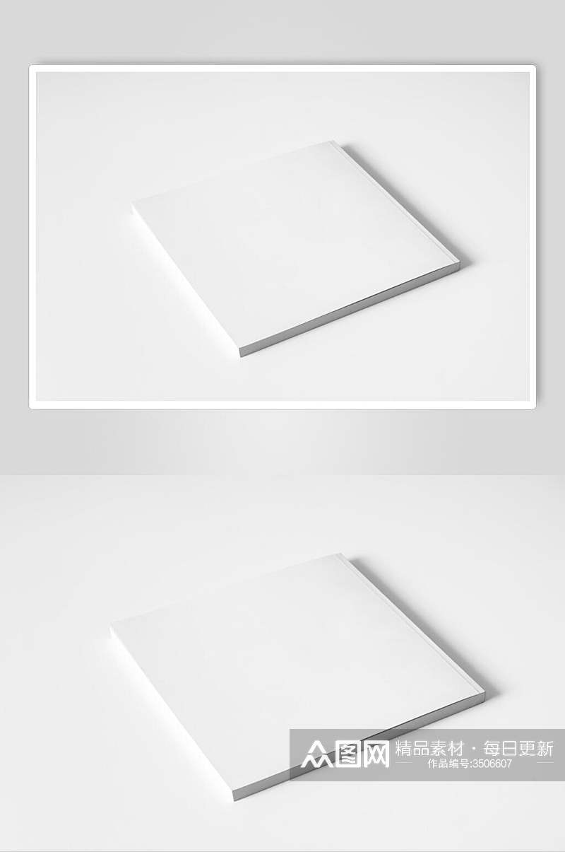 白色正方形书籍样机素材