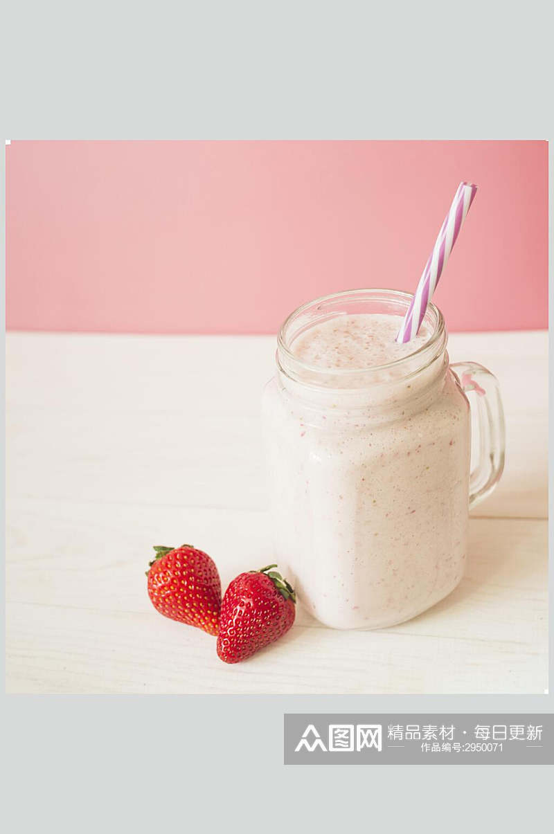 招牌草莓奶昔果汁夏日清凉摄影图素材