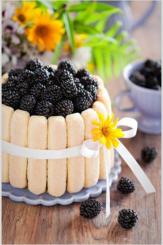 桑葚甜品蛋糕图片
