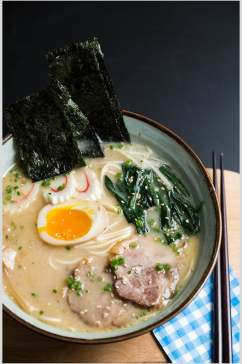 日式料理美食面食摄影图片