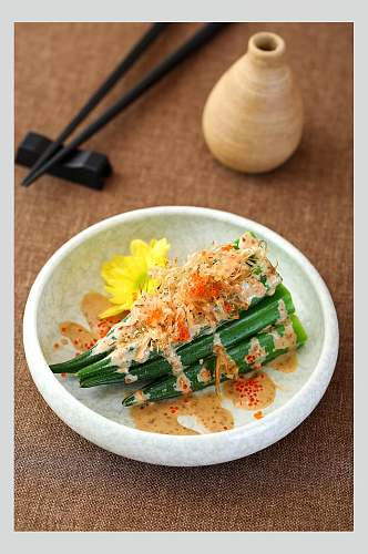 日式料理美食秋葵图片