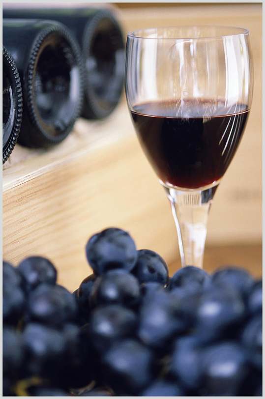 葡萄酒杯摄影图