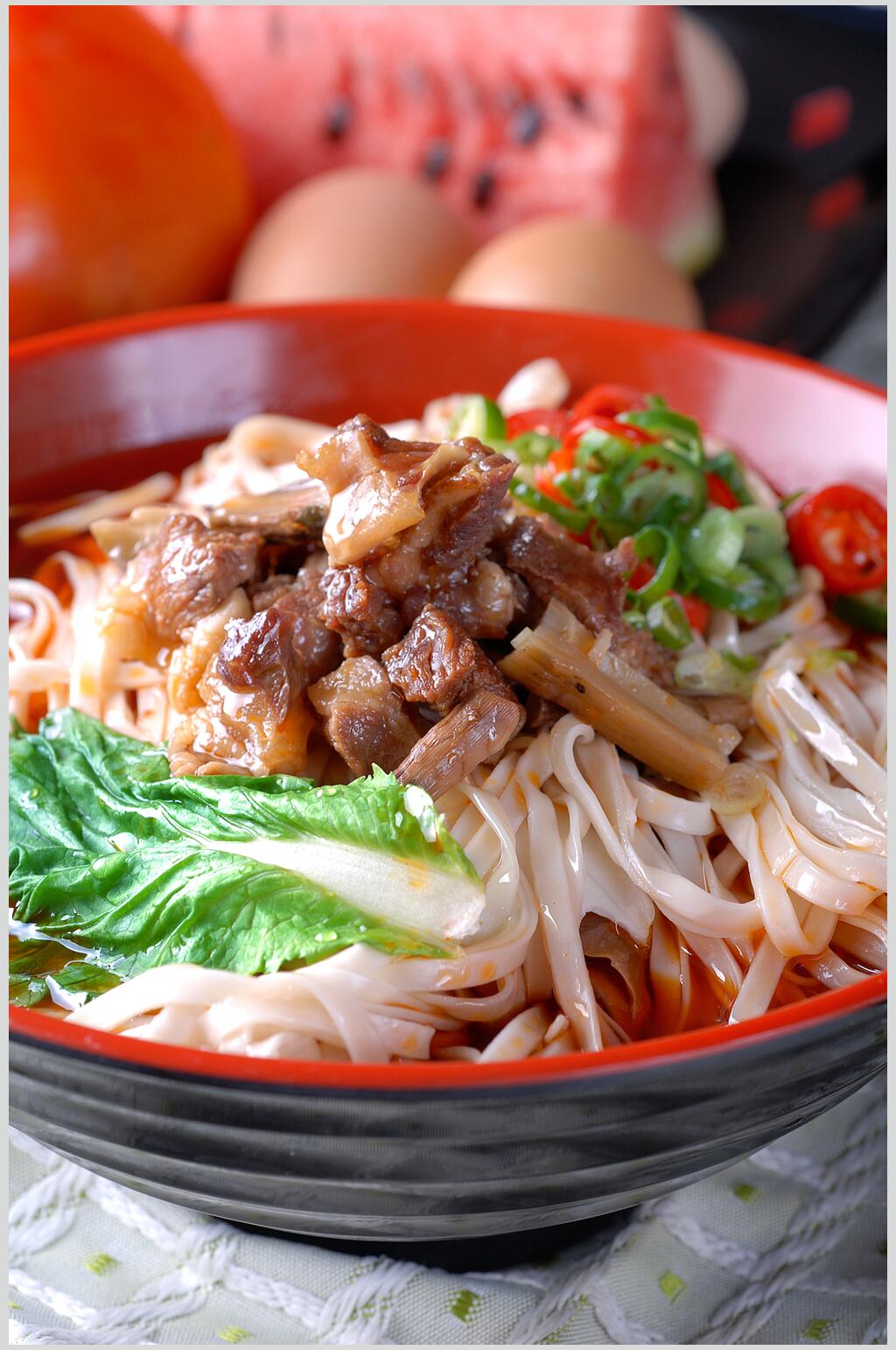 面条类双椒牛肉面图片素材
