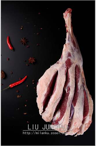 鲜香羊肉烤羊腿摄影图