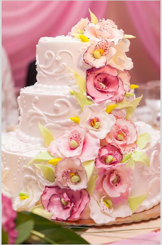 精美花卉生日蛋糕食物图片