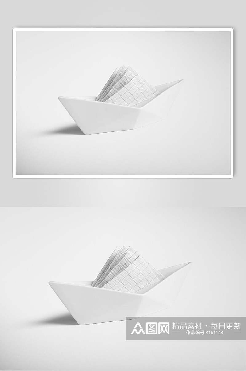 折纸白餐厅餐具纸巾展示场景样机素材
