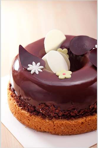 巧克力生日蛋糕美食高清图片