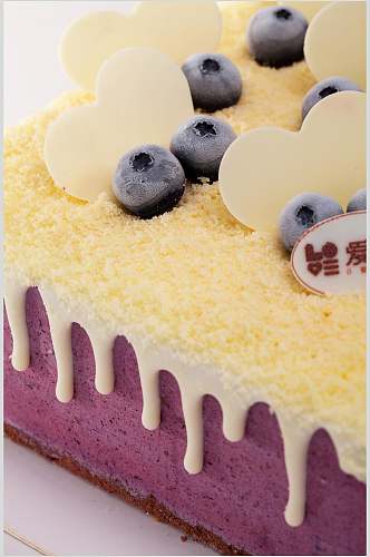 蓝莓生日蛋糕摄影图片