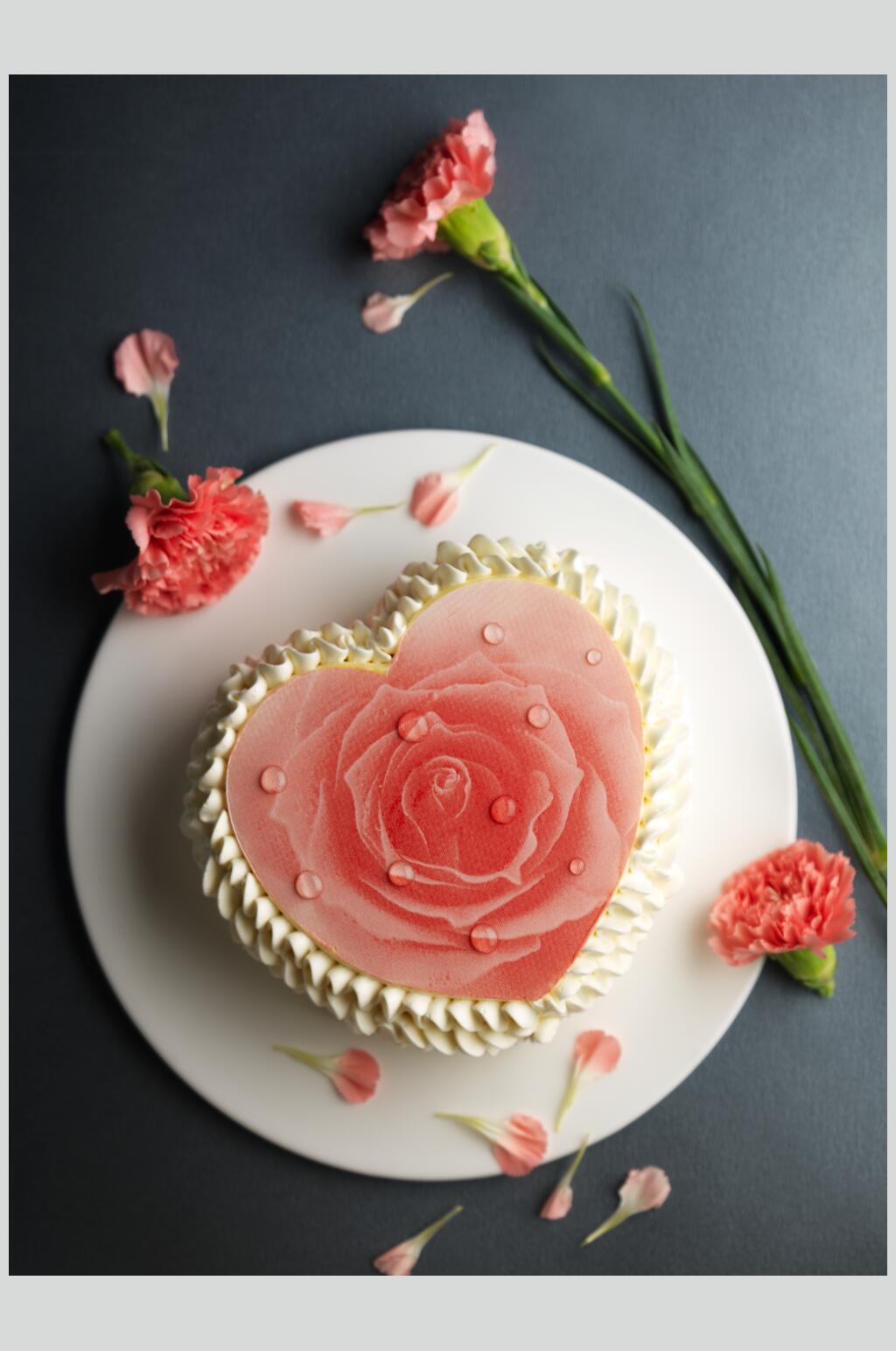 花卉生日蛋糕摄影图片