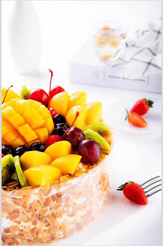 精品美味水果生日蛋糕摄影图片