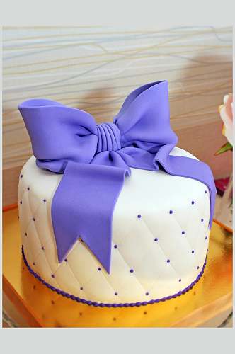 精致蓝色生日蛋糕食品美食图片