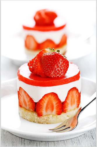 创意草莓生日蛋糕食品食物图片