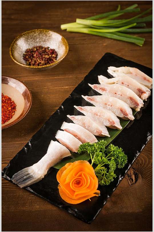 创意鱼火锅菜品图片