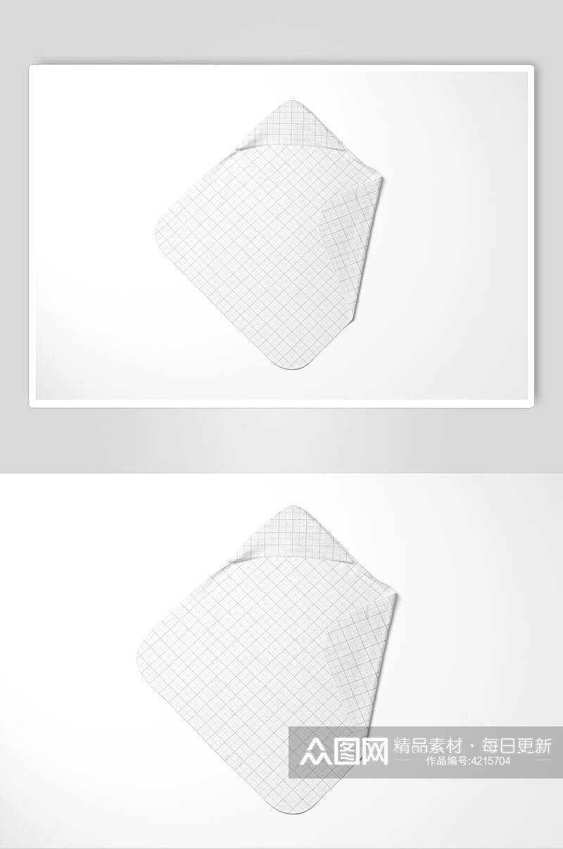 折角圆形边角白色婴儿围布样机素材