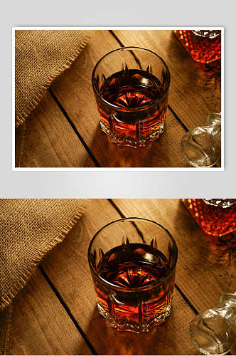 玻璃杯红酒图片
